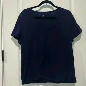 GAP V-NECK TEE